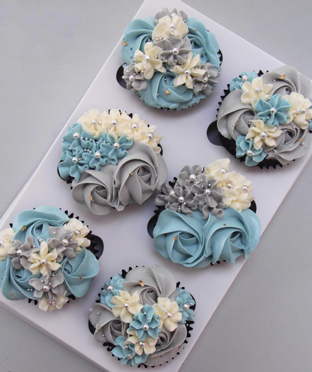 Standard floral cupcakes