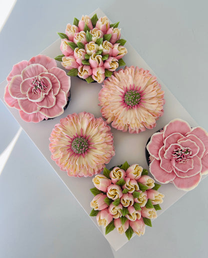 Deluxe floral cupcakes